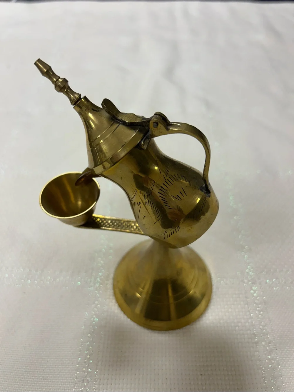 Brass Decorative Miniature dallah with Pouring Cup - Gold